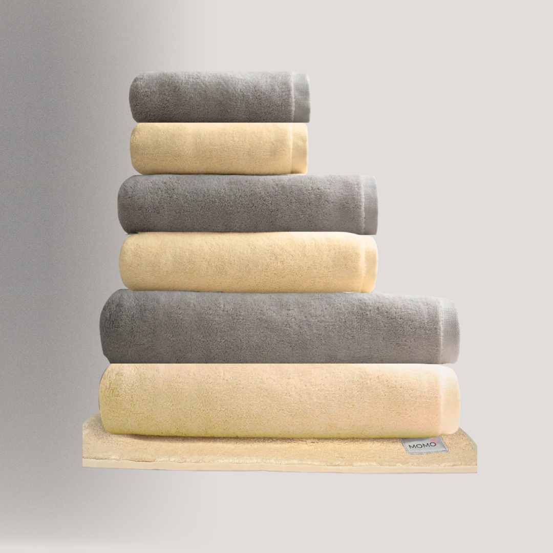 Conjunto de toalhas de algodão e bambu em cinza e bege – macias, sustentáveis e ultra absorventes da Momo Cotton