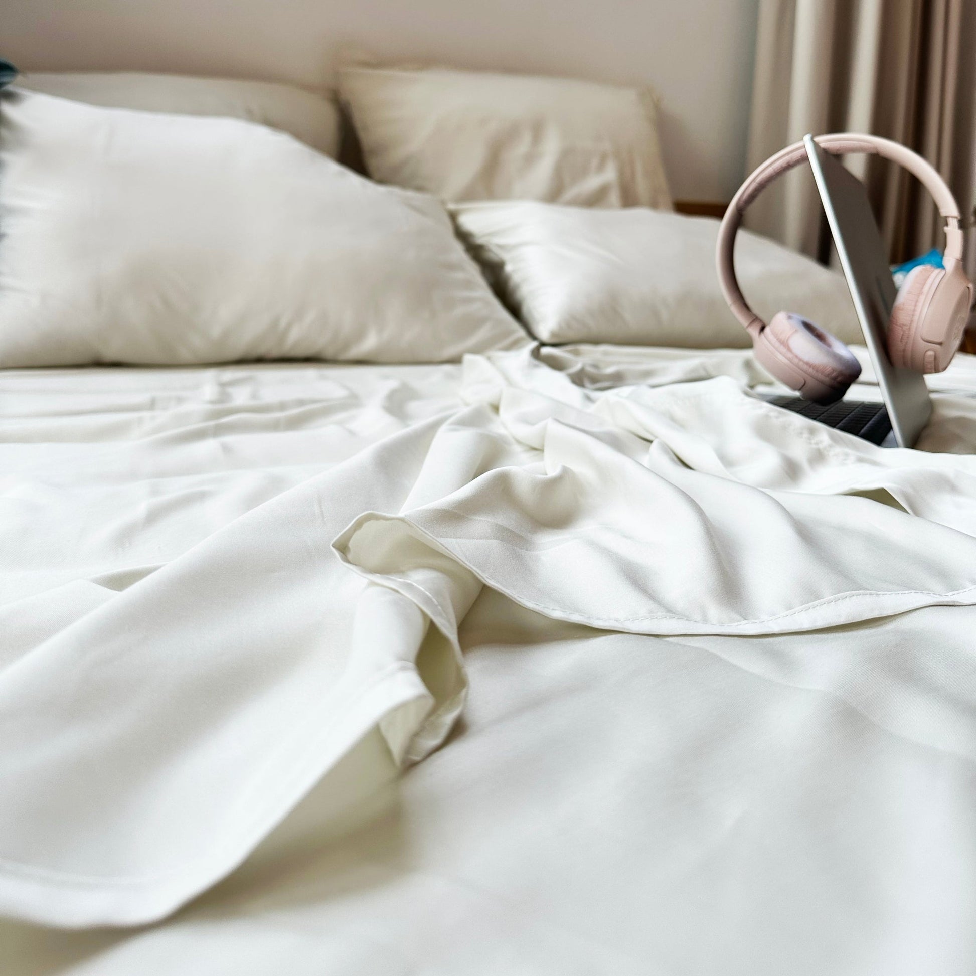 Beige bamboo flat sheet set – sheets and pillowcases, soft, breathable and sustainable bedding