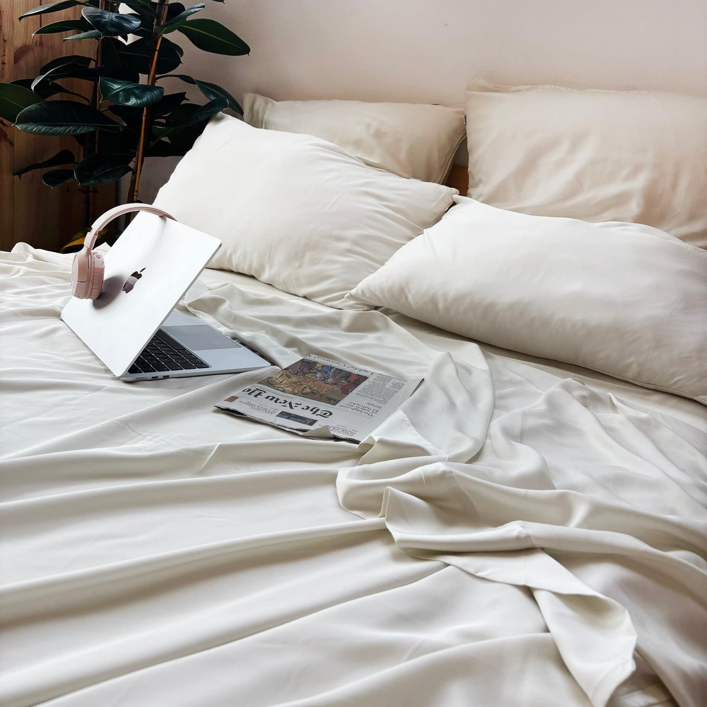 Beige bamboo flat sheet set – sheets and pillowcases, soft, breathable and sustainable bedding