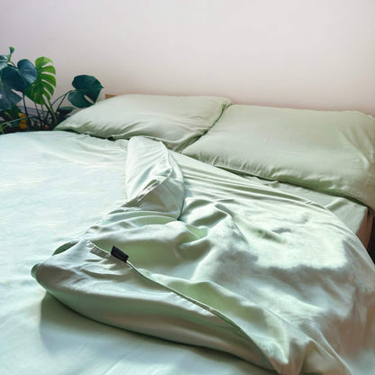Green bamboo duvet set – duvet and pillows, soft, breathable and sustainable bedding